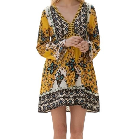 Umgee Dresses & Skirts - UMGEE Yellow Bohemian V-Neck Printed Dress Size S